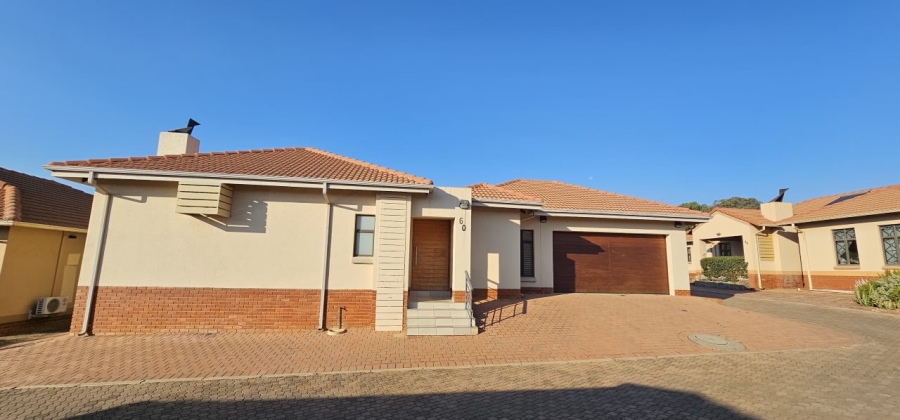 2 Bedroom Property for Sale in Xanadu North West